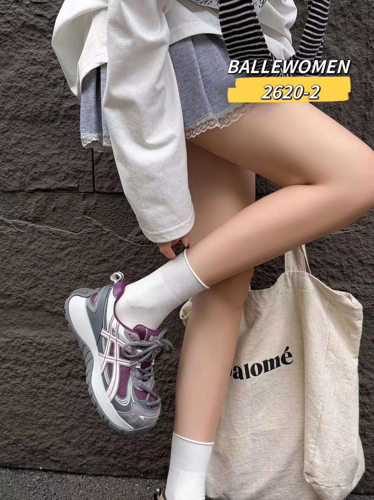 专柜正品百利女人2026新款秋季牛皮网面撞色运动休闲鞋老爹鞋