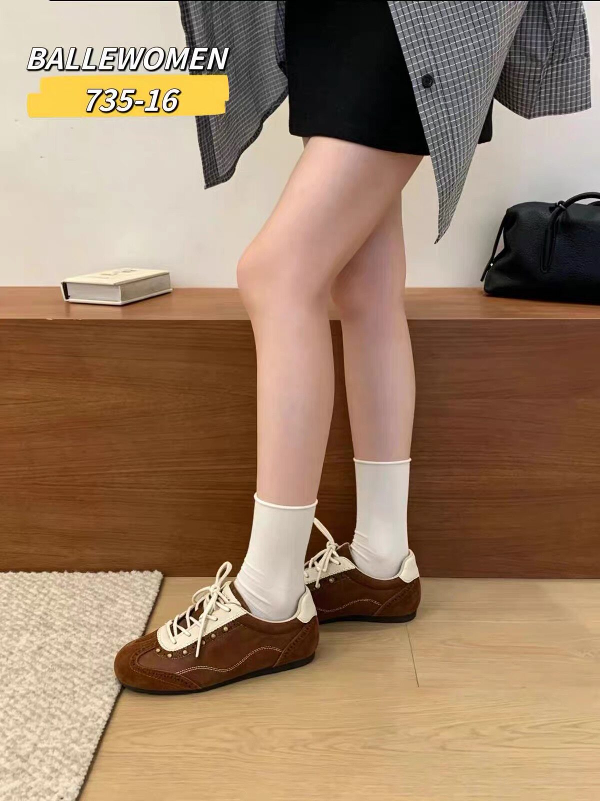 专柜正品白丽女人2026新款牛皮雕花圆头系带休闲运动鞋板鞋德训鞋