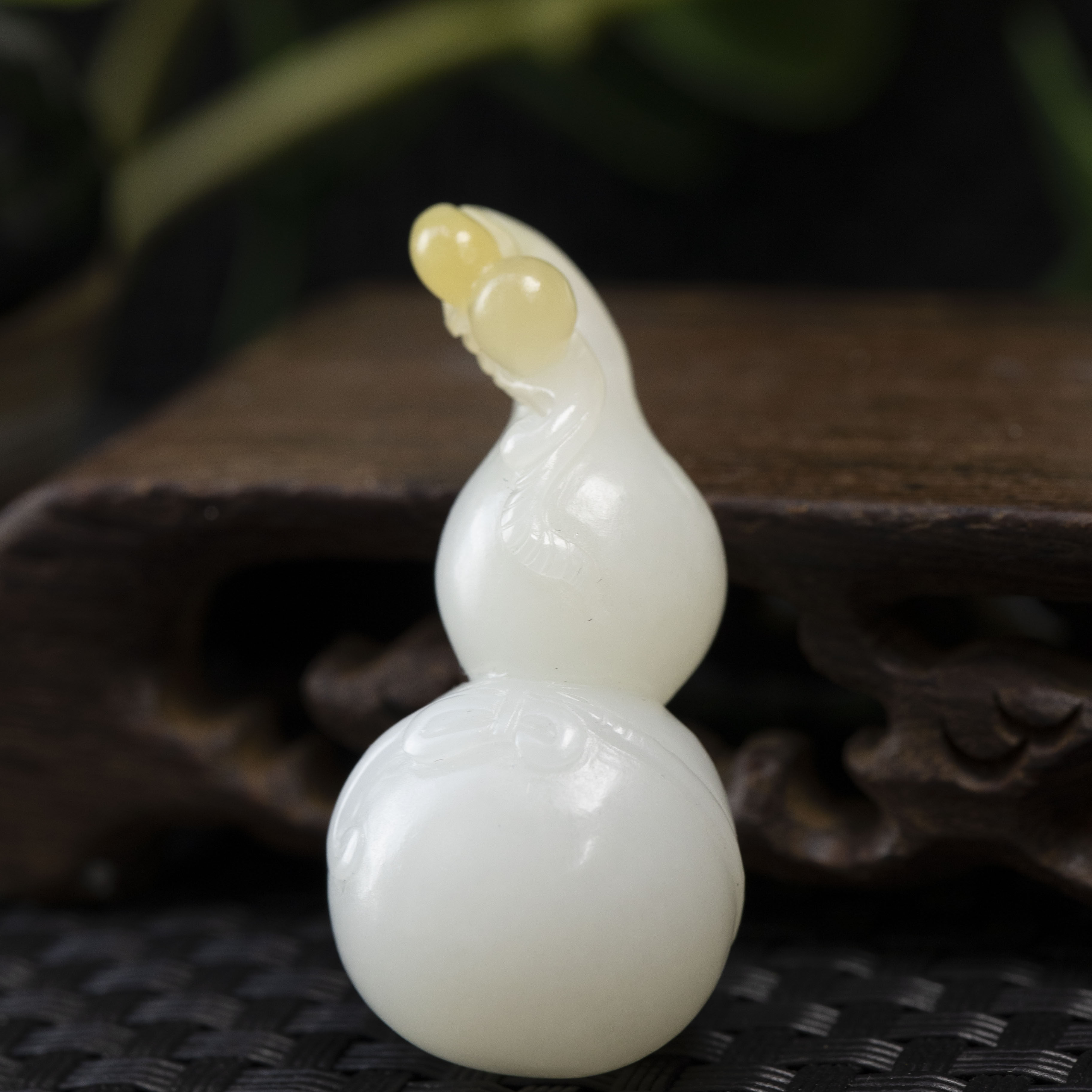 新疆和田玉羊脂且末糖白玉籽料葫芦吊坠男女款挂件