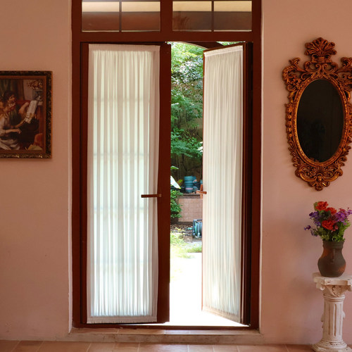 遮挡内开窗法式免打孔绷纱帘