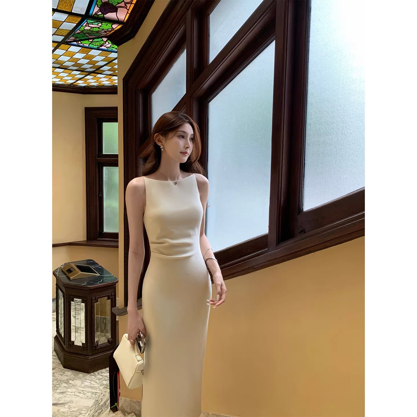 法式一字肩挂脖吊带修身露肩小礼服连身裙掐腰包臀长连衣裙子女装