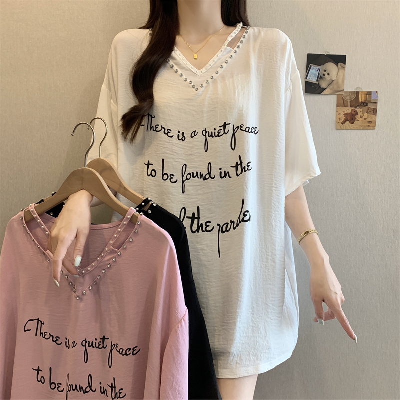 实拍夏季新款大码重工订钻V领小心机镂空字母宽松百搭短袖T恤女