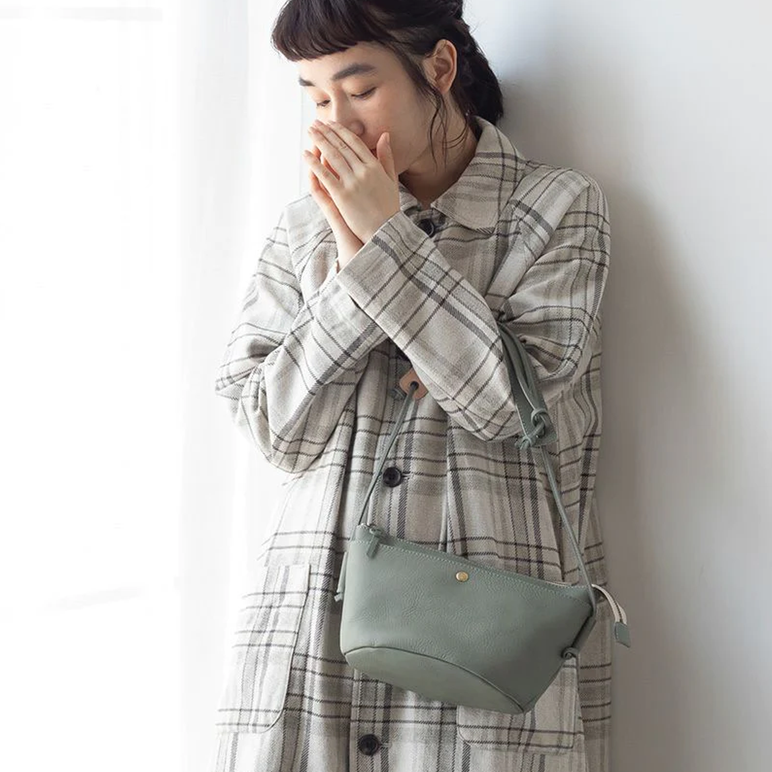 日本制Kanmi. itsu mono 纯手工复古斜挎包手提包牛皮包