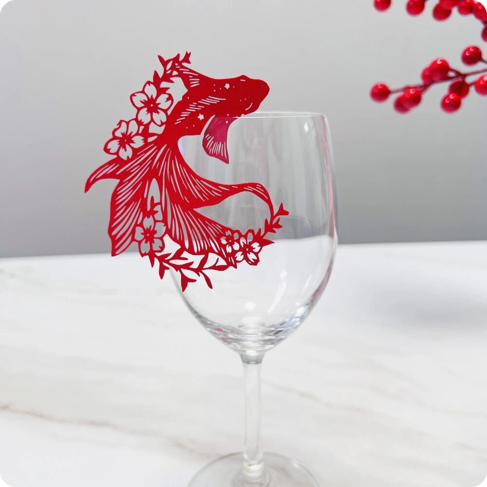 新款精美镂空鱼花席位卡酒店餐厅桌位卡红酒杯装饰插卡杯卡小卡片