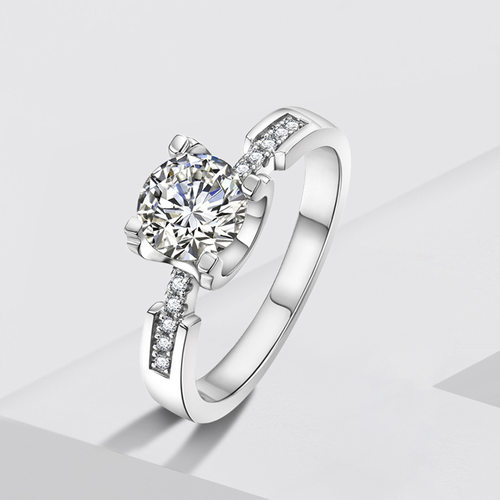 S925纯银四爪女款莫桑钻石戒指