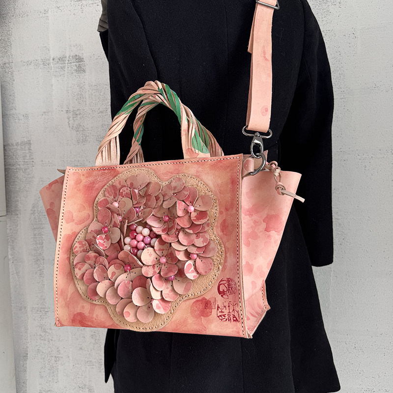 Fu.DuJuan 返璞归真 雅致花朵粉 植鞣皮手提斜挎包 手绘手工包包
