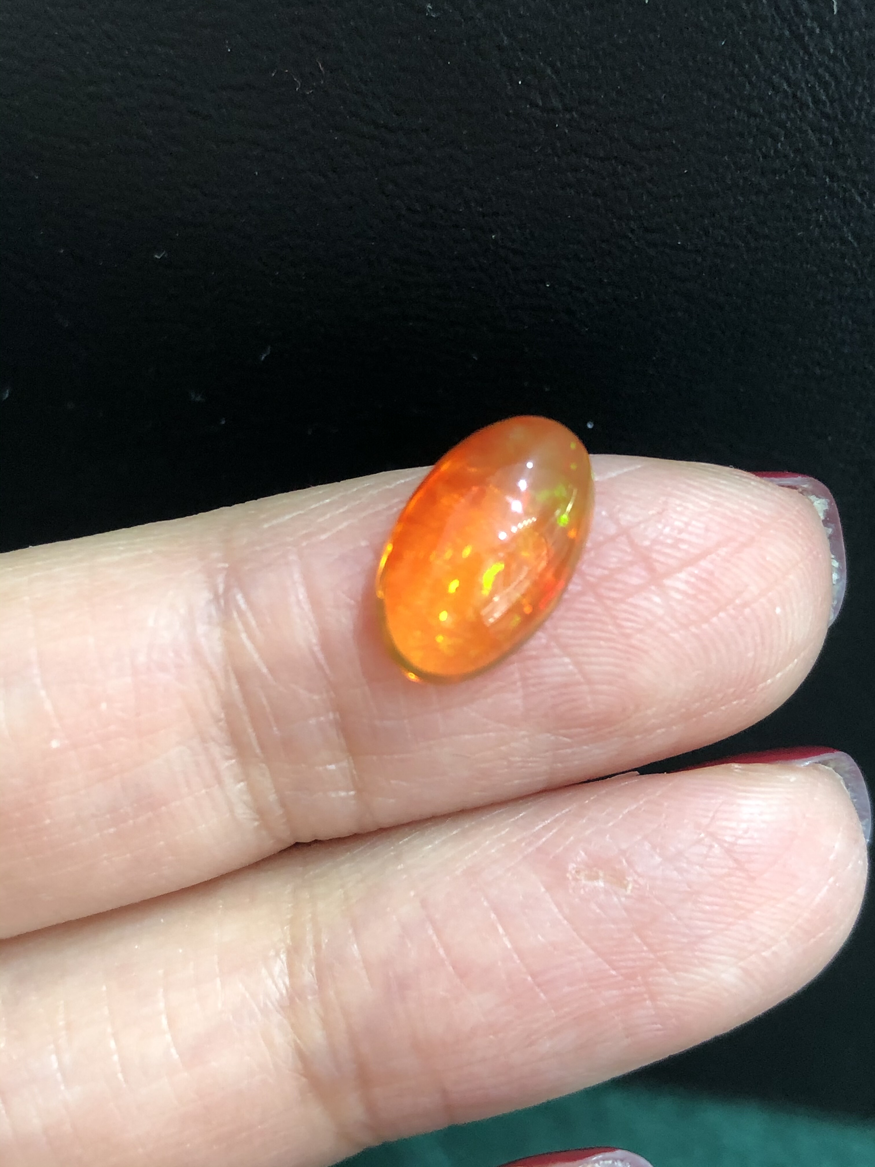 天然澳大利亚金欧泊裸珠7*11.5Mm大小裸珠1.882CT戒指吊坠火彩亮