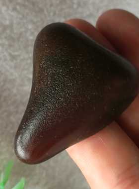 天然花纹玛瑙原石小巧把玩件