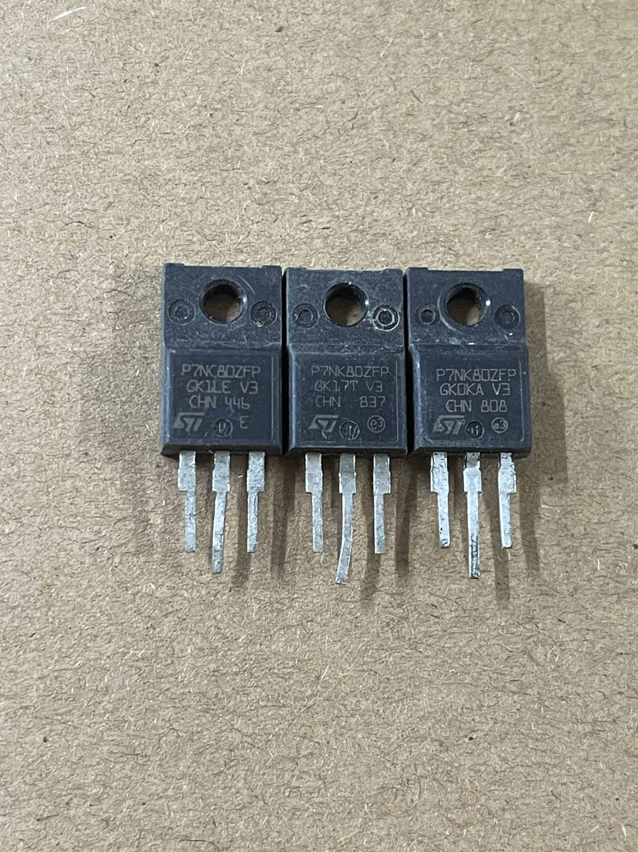 MOS场效应管 7A 800V 7N80 P7NK80ZFP 原装进口拆机 质量保证