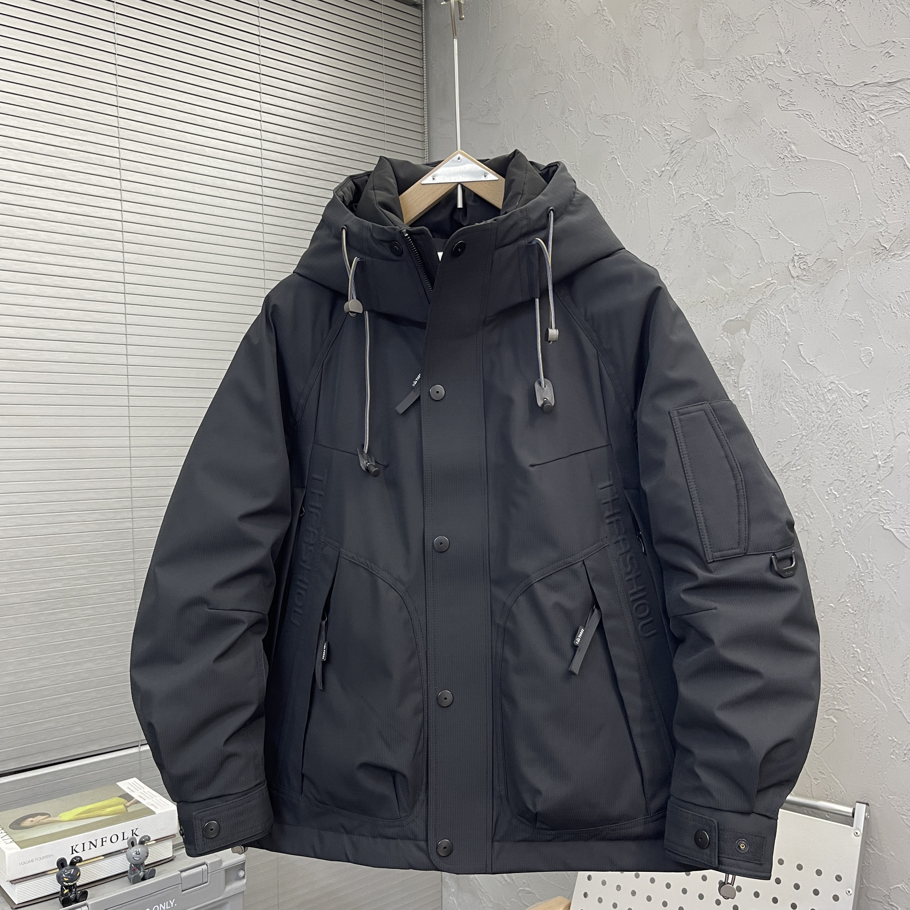 2025冬季新款潮牌户外防风男士羽绒服宽松连帽抗寒保暖白鸭绒外套