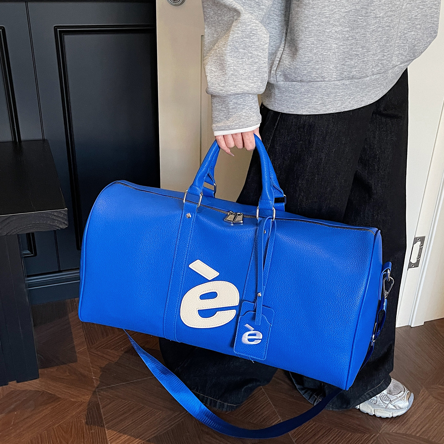 短途旅行包女时尚潮流皮质旅行袋男士高级感手提斜挎大容量出差包