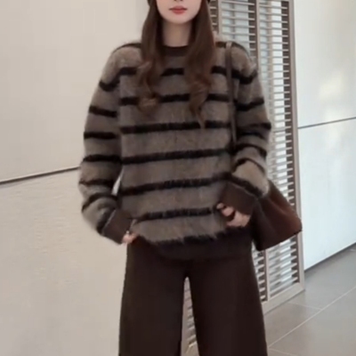 秋冬撞色条纹宽松圆领毛衣女