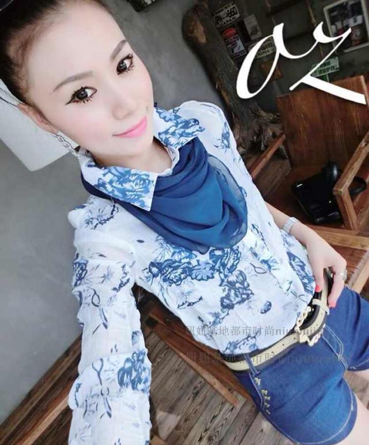2025春秋新款女士花衬衣韩版带围巾长袖棉麻衬衫时尚百搭碎花上衣