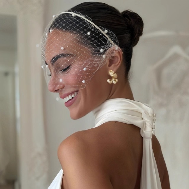 法式散点珍珠带发箍网格面纱