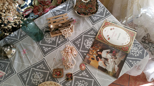 [2017.11月新]出口英国手工绣花菲立相拼玻璃纱桌布/盖布（怀旧）