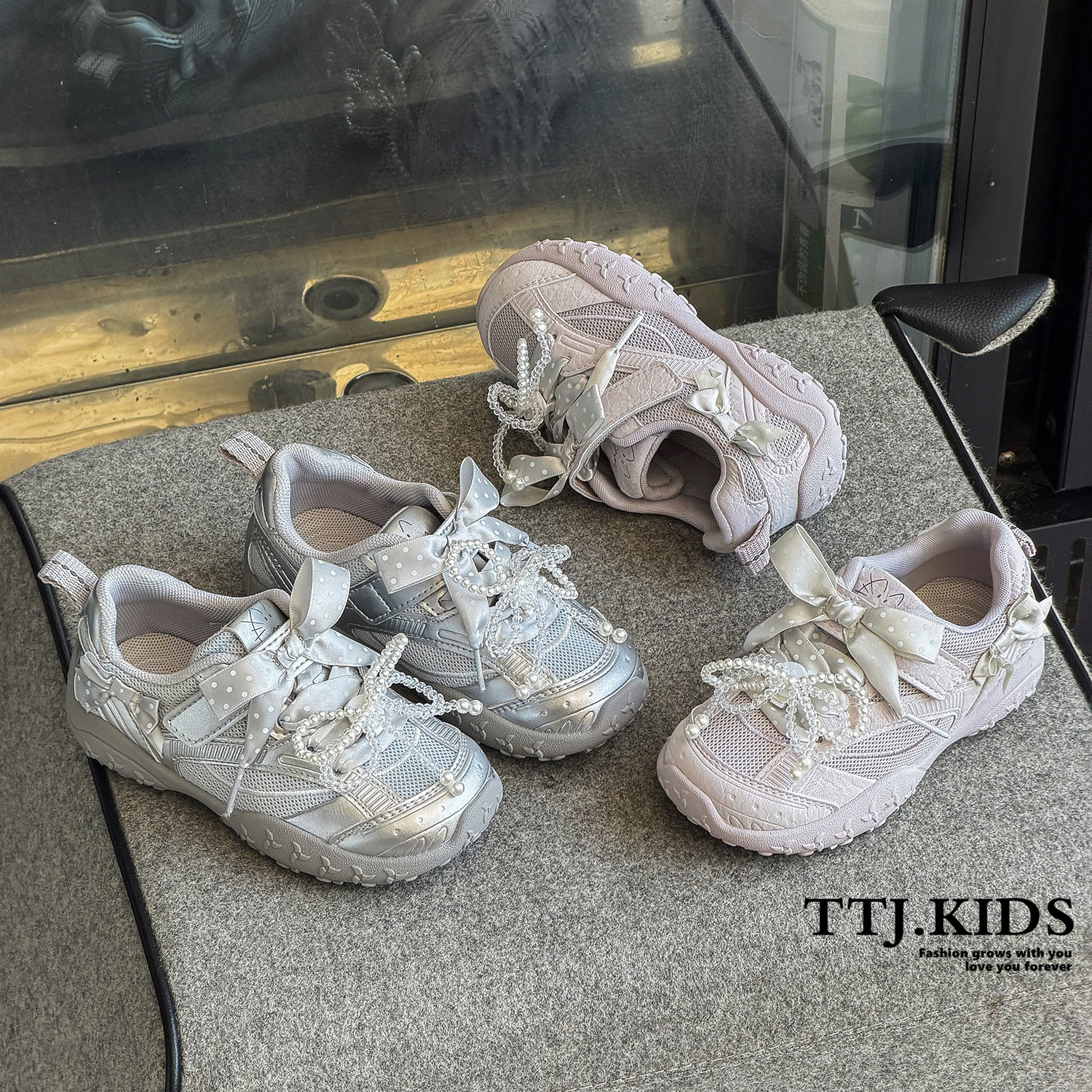 女童运动鞋丝带珍珠蝴蝶结公主休闲鞋中大童单鞋秋3-5岁9女孩跑鞋