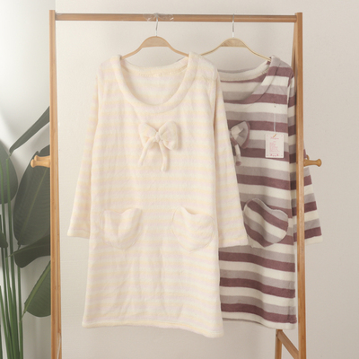 女士珊瑚绒长袖小睡袍保暖冬