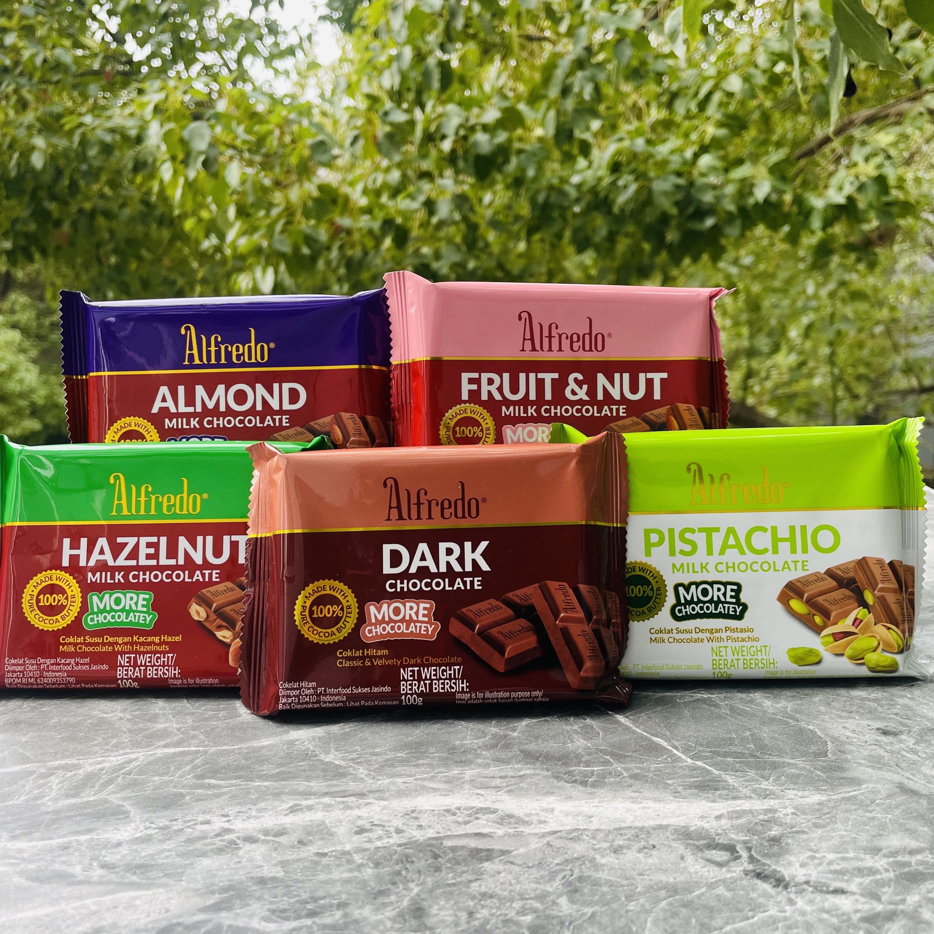 Alfredo马来西亚进口爱芙牛奶巧克力开心果仁/榛仁/扁桃仁/葡萄干