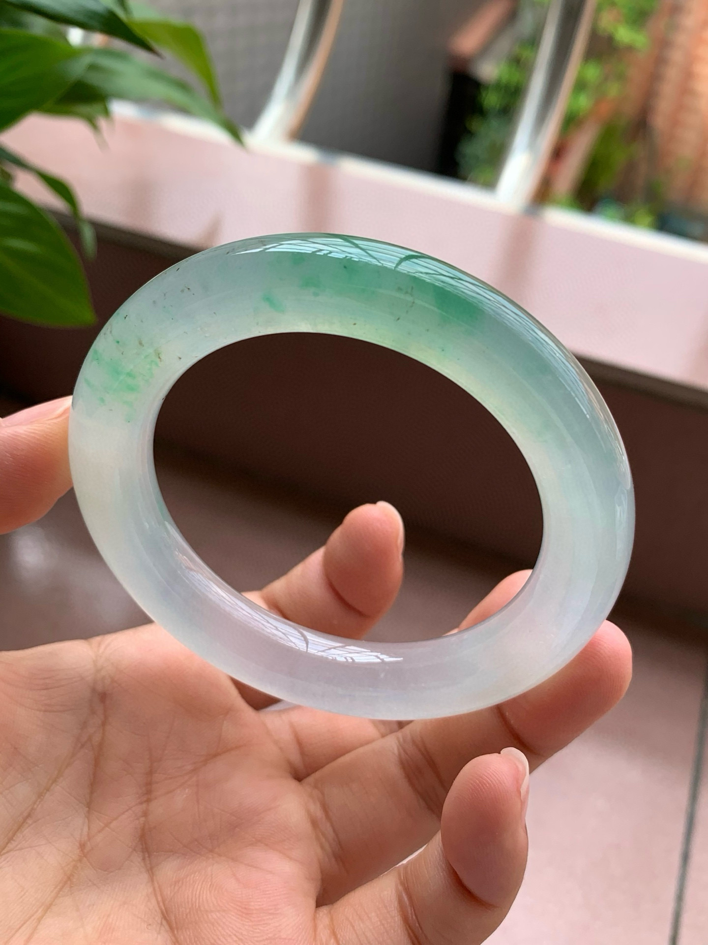 【小陈翡翠】缅甸天然翡翠a货冰种飘绿花55-56圆条翡翠手镯
