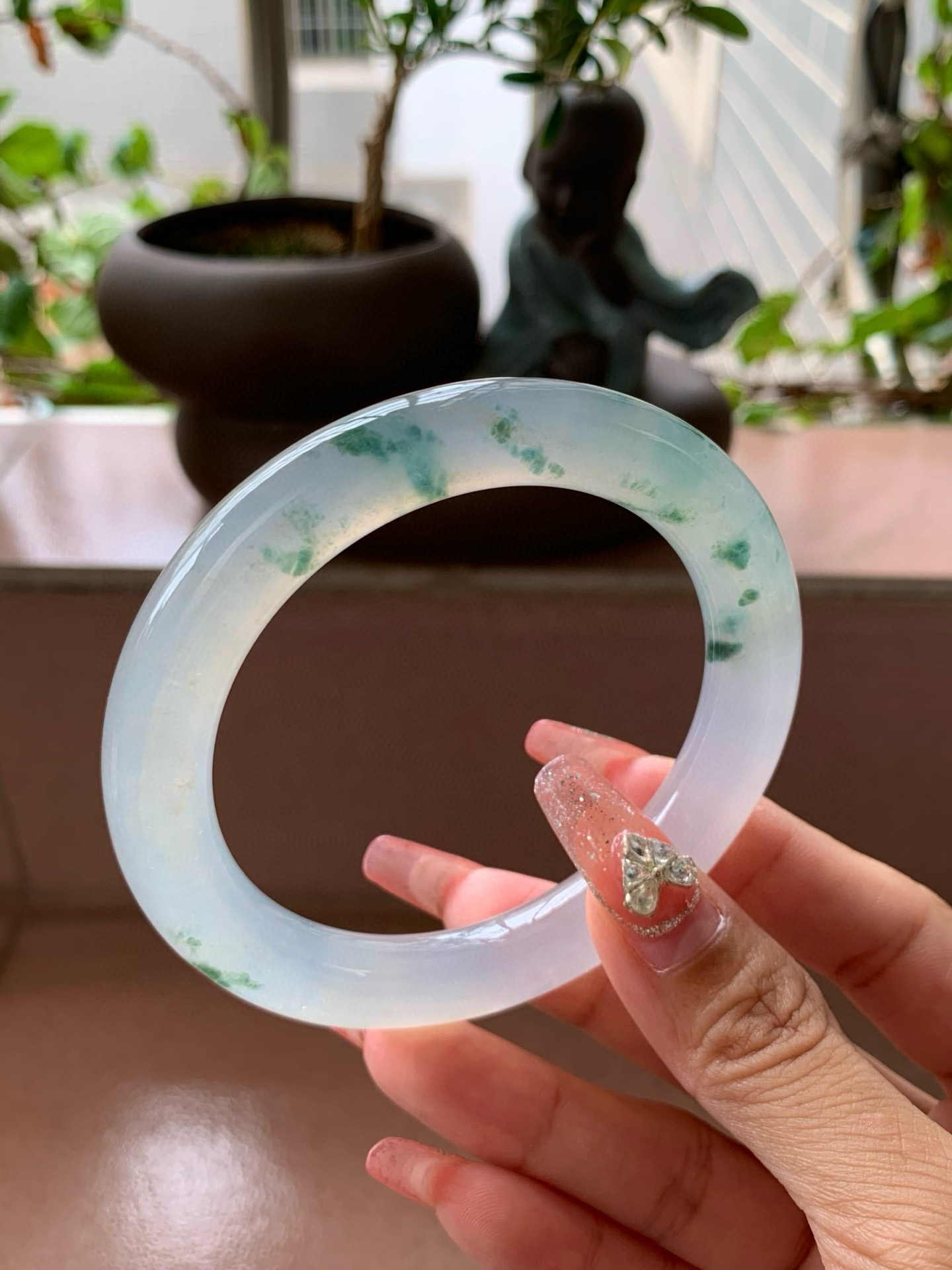 【小陈翡翠】缅甸天然翡翠a货冰飘兰花59-60大圈口圆条翡翠手镯