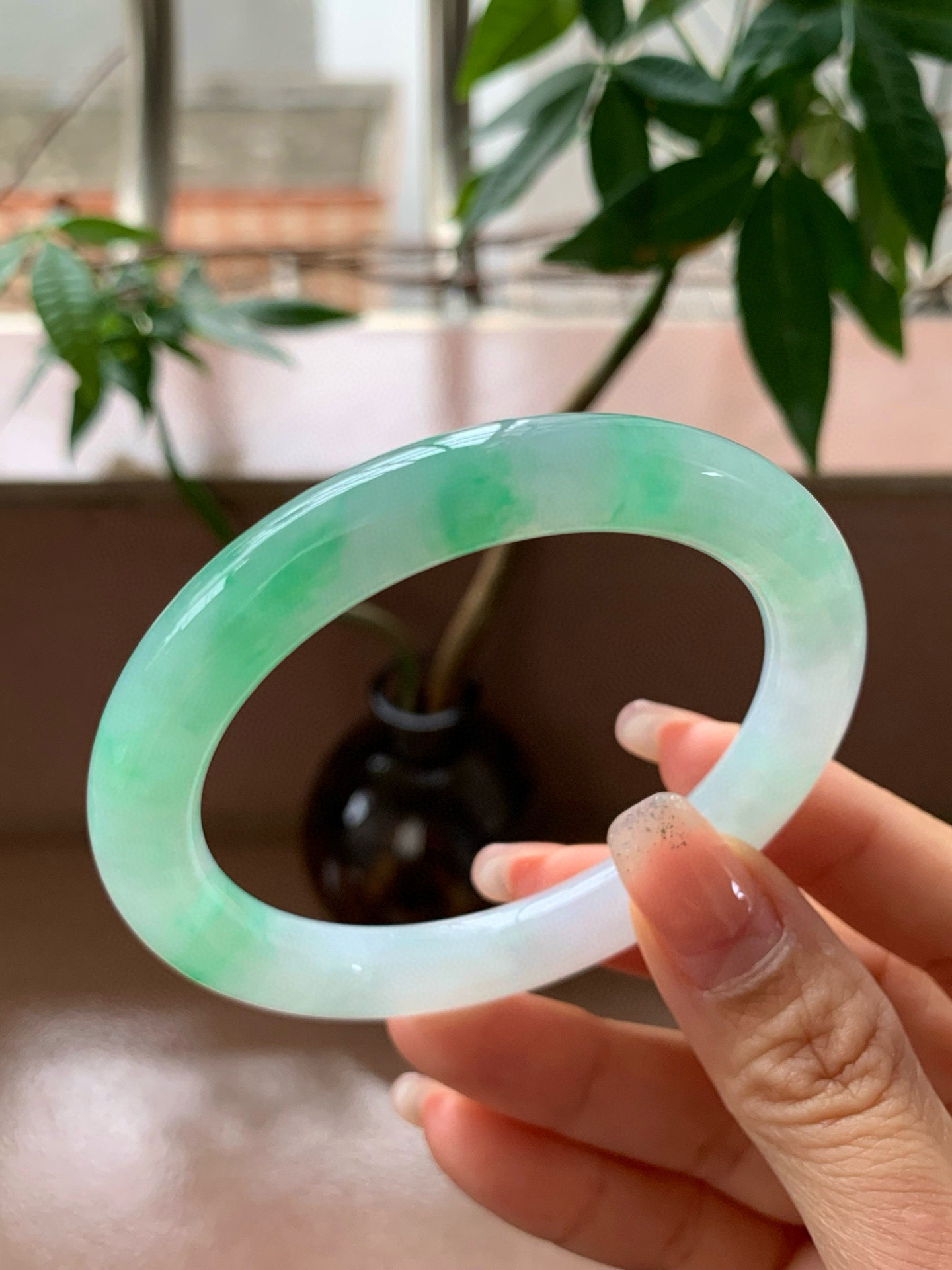 【小陈翡翠】缅甸天然翡翠A货飘绿花54-55圆条翡翠手镯