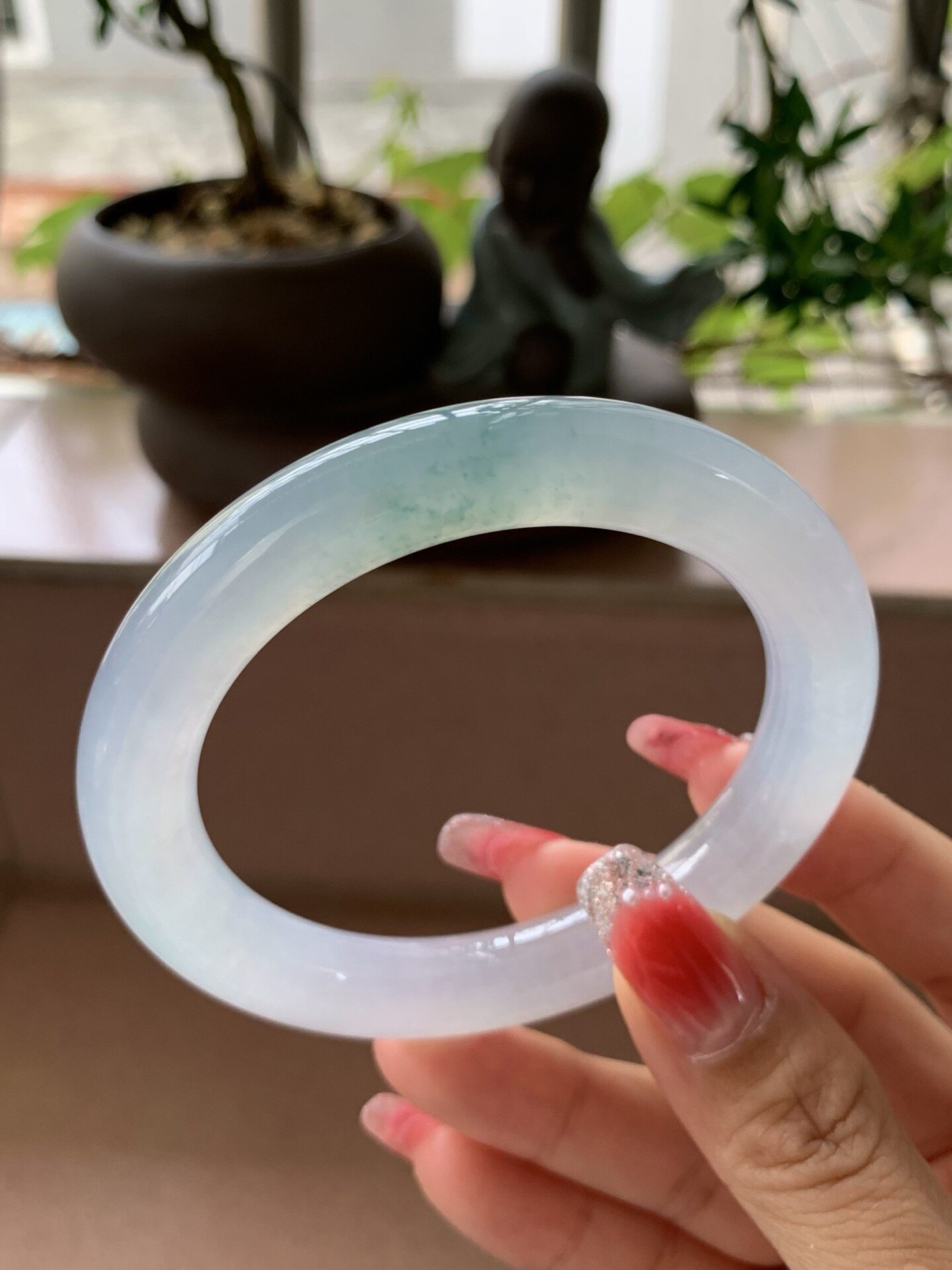 【小陈翡翠】缅甸天然翡翠A货冰飘浅花色56圆条翡翠手镯