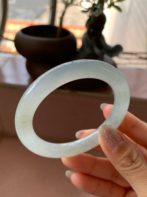 【小陈翡翠】缅甸天然翡翠a货年终大促冰浅绿52-53圆条翡翠手镯