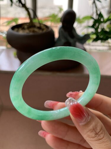 【小陈翡翠】缅甸天然翡翠A货阳绿52-53圆条美人条翡翠手镯