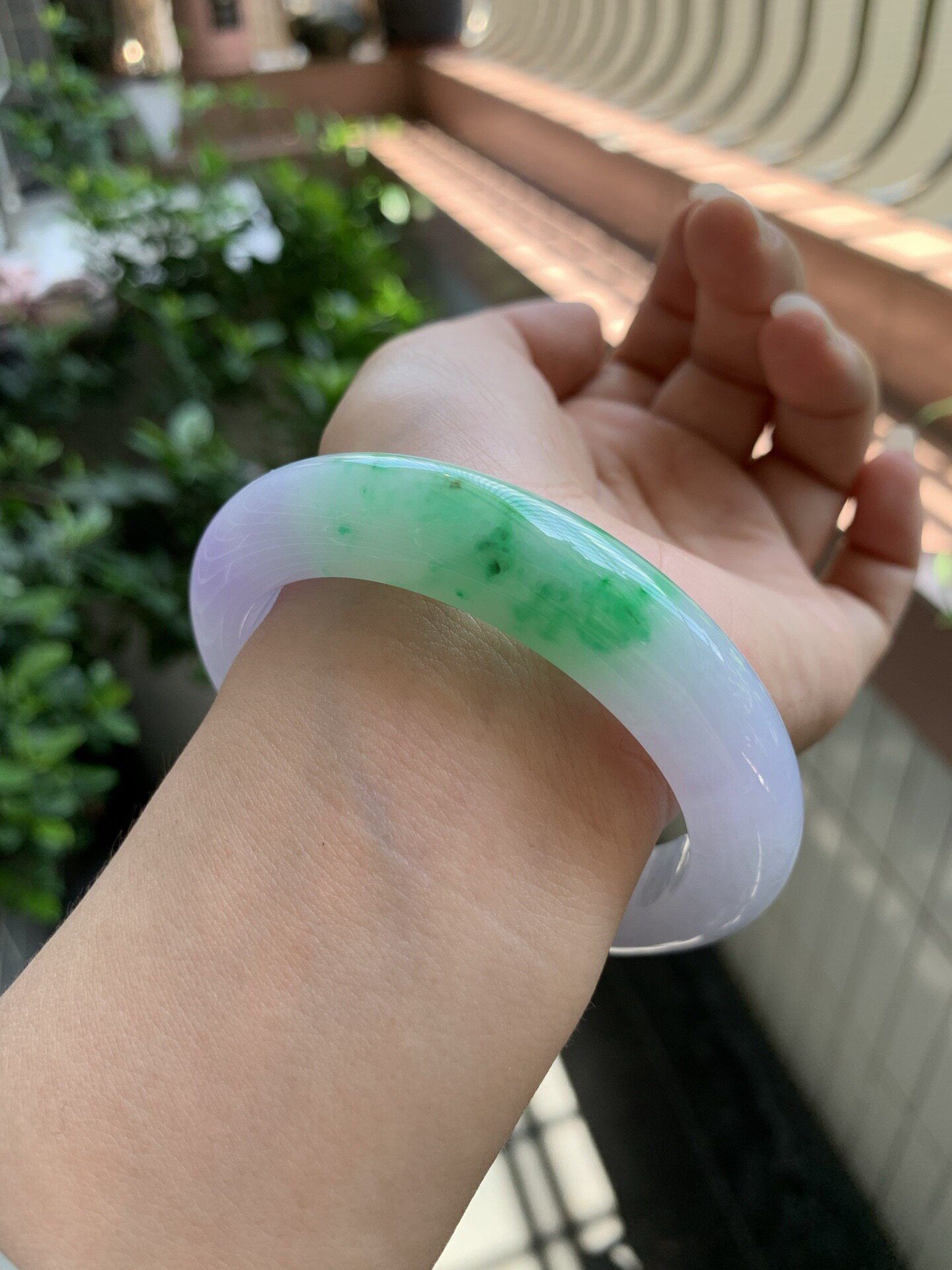 【小陈翡翠】缅甸天然翡翠A货紫罗兰飘绿花春彩58正圈翡翠手镯
