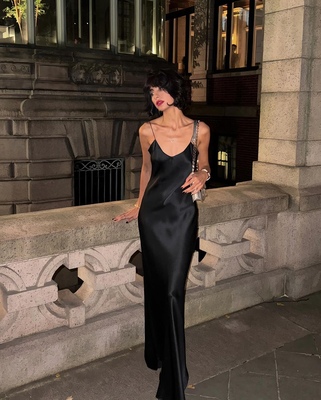 法式细肩带醋酸连衣长裙