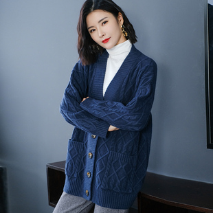 2025年羊毛衫毛衣开衫外套女短款宽松大码针织春秋粗线v领秋冬厚