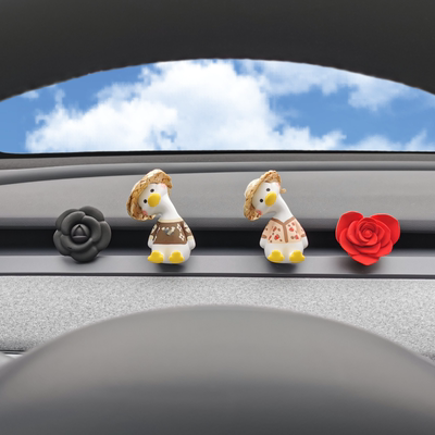 草帽歪头鸭特斯拉model3/y车载香水香薰车内出风口扩香石摆件装饰