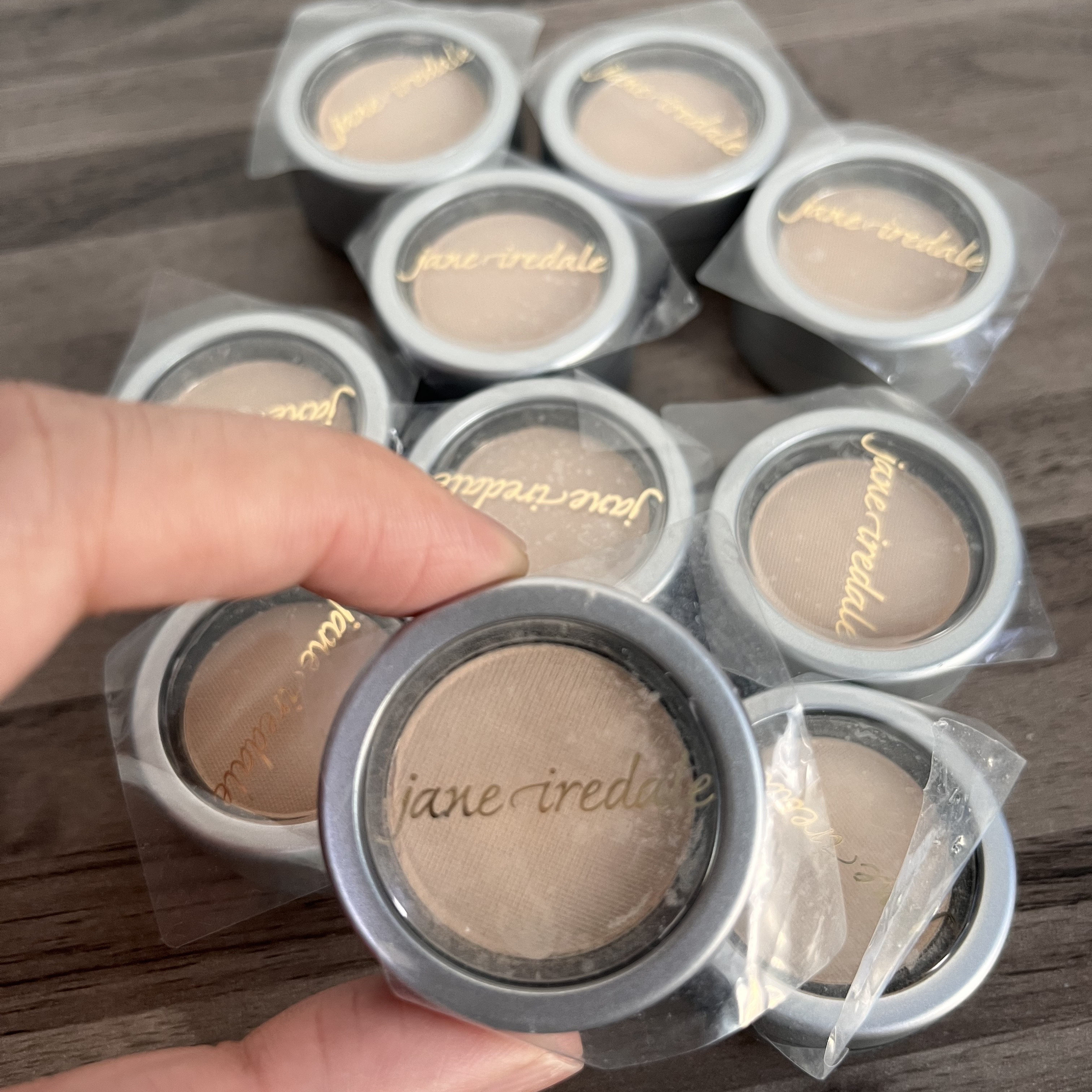 美国Janeiredale粉饼玫瑰痘肌