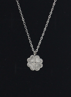 迷你款立体四叶草项链女生轻奢小众设计感锁骨链闺蜜生日礼物