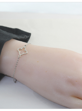 幸运镂空四叶草手链女ins小众设计简约闺蜜手环高级感女生日礼物