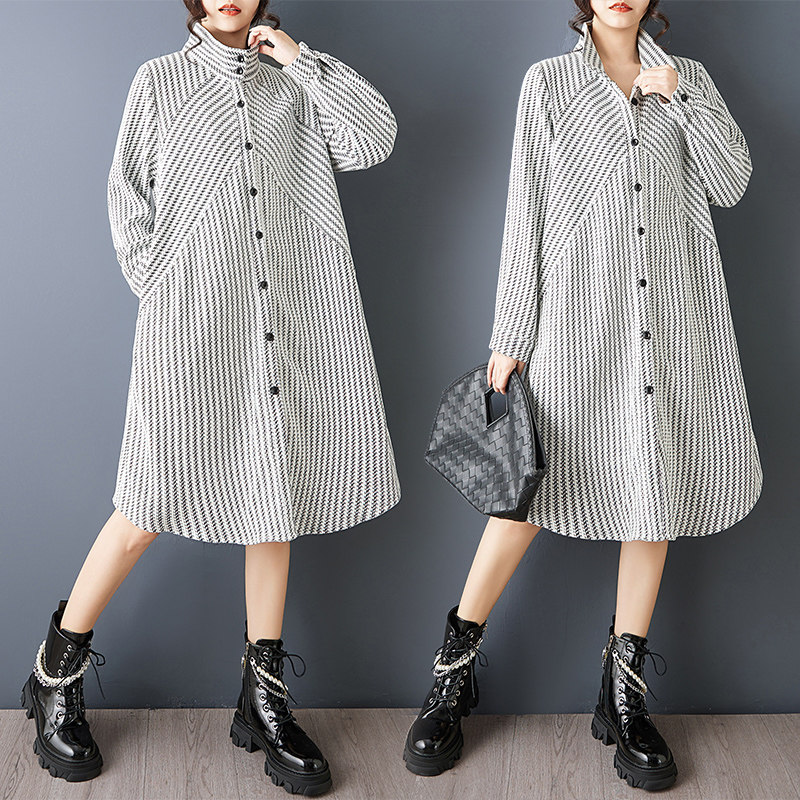 宽松新款时尚针织条纹不规则拼接立领气质个性休闲中长连衣裙单排