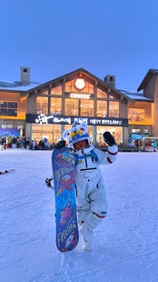 国风醒狮毛绒动物冬季滑雪头盔帽套装饰户外运动春节过年通用