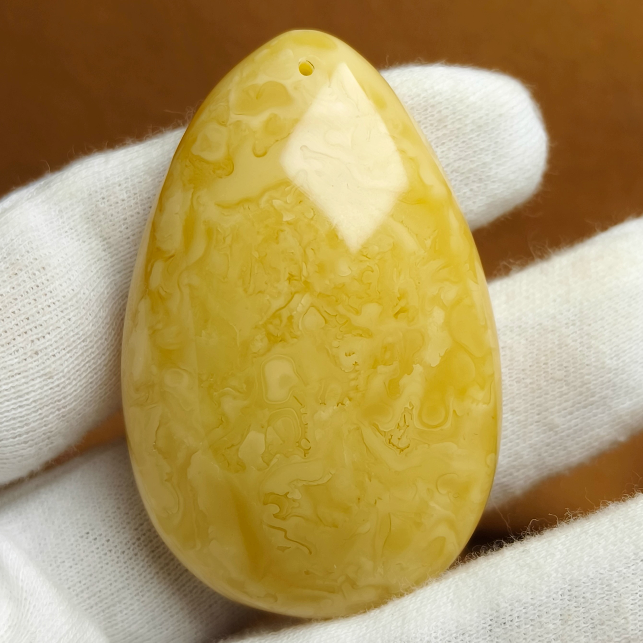 天然俄料蜜蜡吊坠满蜡白花满纹高档颈饰挂件水滴吊坠保真包邮