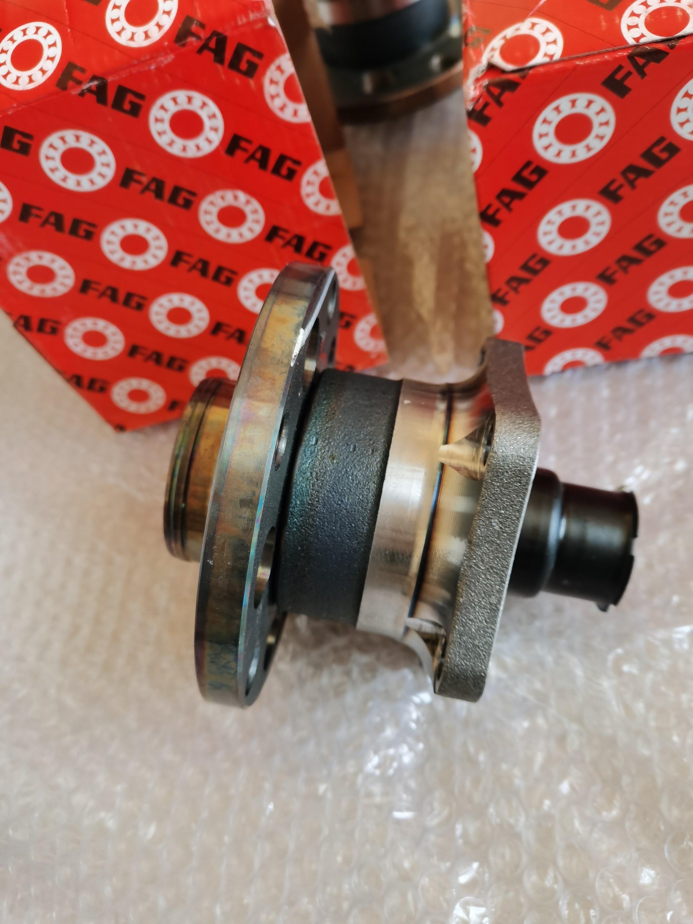 德国进口奥迪A6C5帕萨特B5后轮轴承领驭后轮毂轴承总成原厂FAG