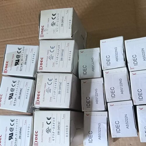 和泉IDEC按钮开关有2个，ABS122NG ASS2--议价商品