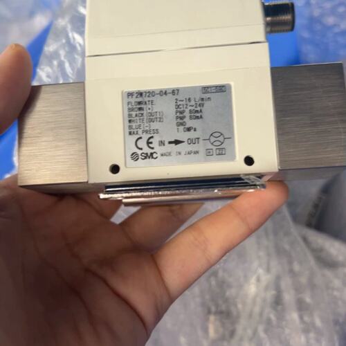 SMC流量开关PF2W720-04-67--议价商品