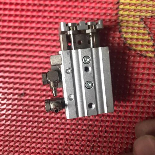 65元包邮，SMC原装拆机气缸MXQ16-10实物图，成色新--议价商品