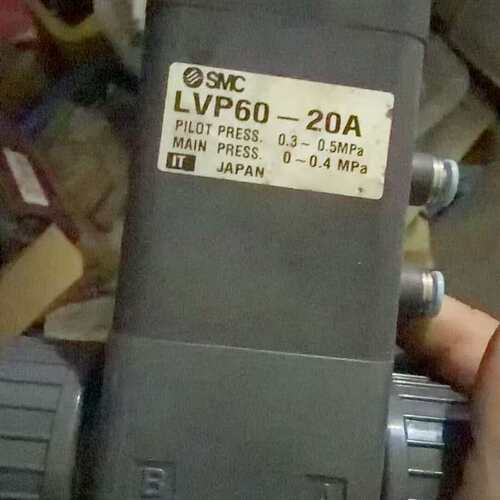 SMC LVP60-20A气控阀 日本原装 带标签 功能正常--议价商品