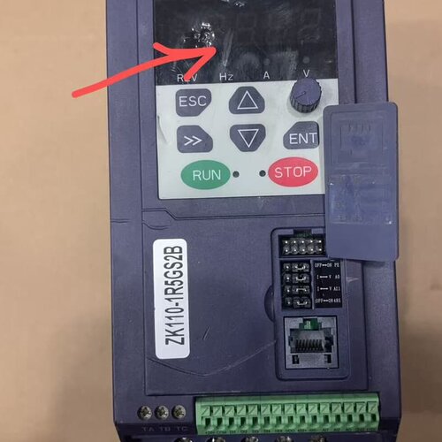 深圳中科变频器，ZK110-1R5-S2B,1.5KW,22 --议价商品