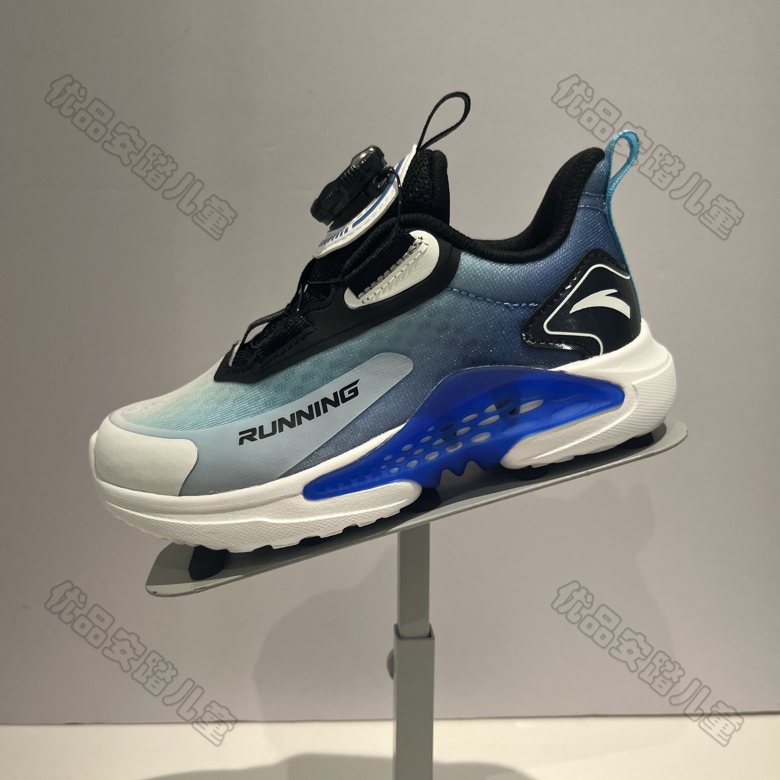 安踏儿童23夏季新款男小童运动透气小追风轻盈跑鞋312339905