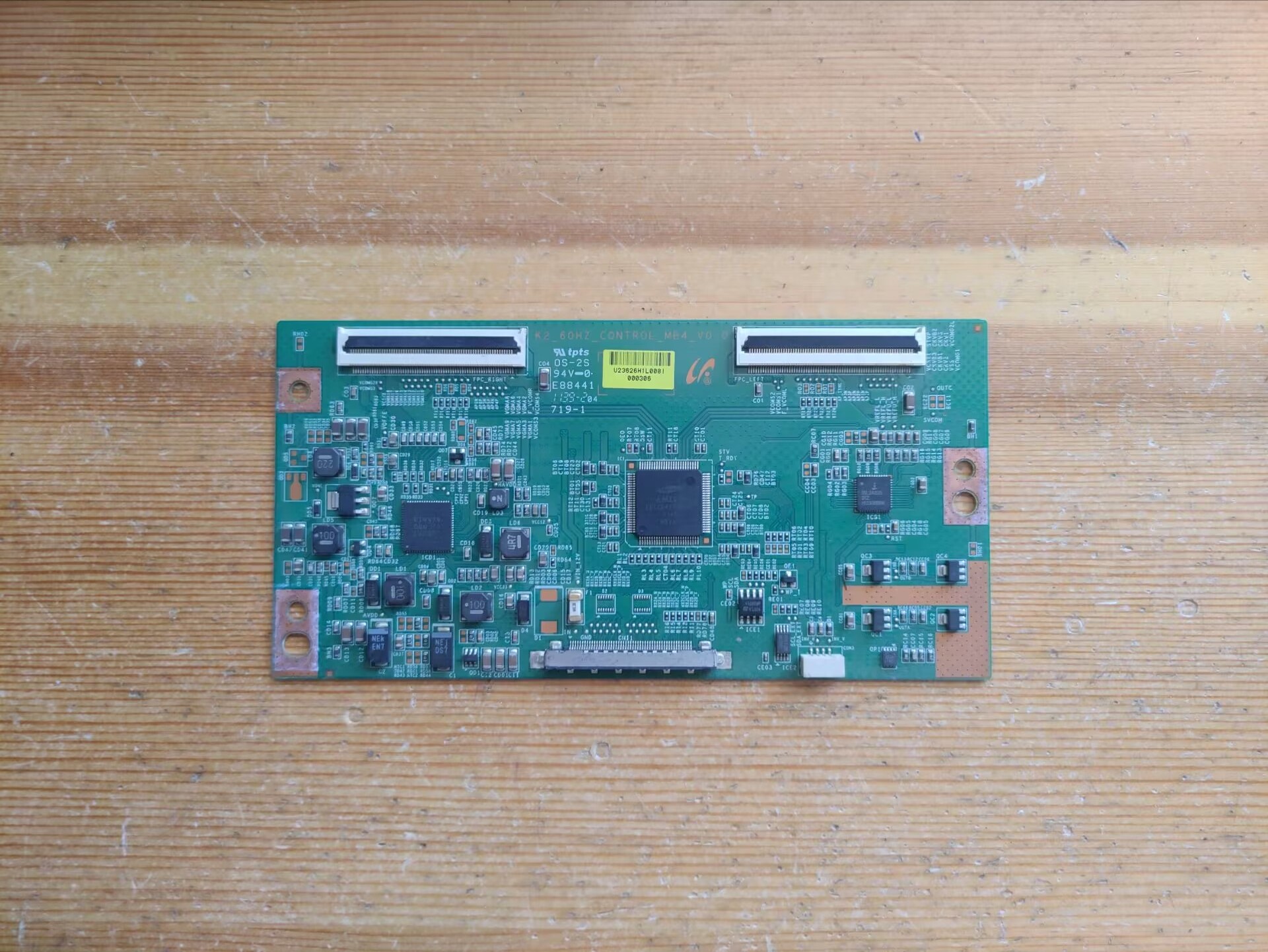 TCL L48E5000E 逻辑板 K2-60HZ-CONTROL-MB4-V0.0 屏LTA480HN01 - 实物图