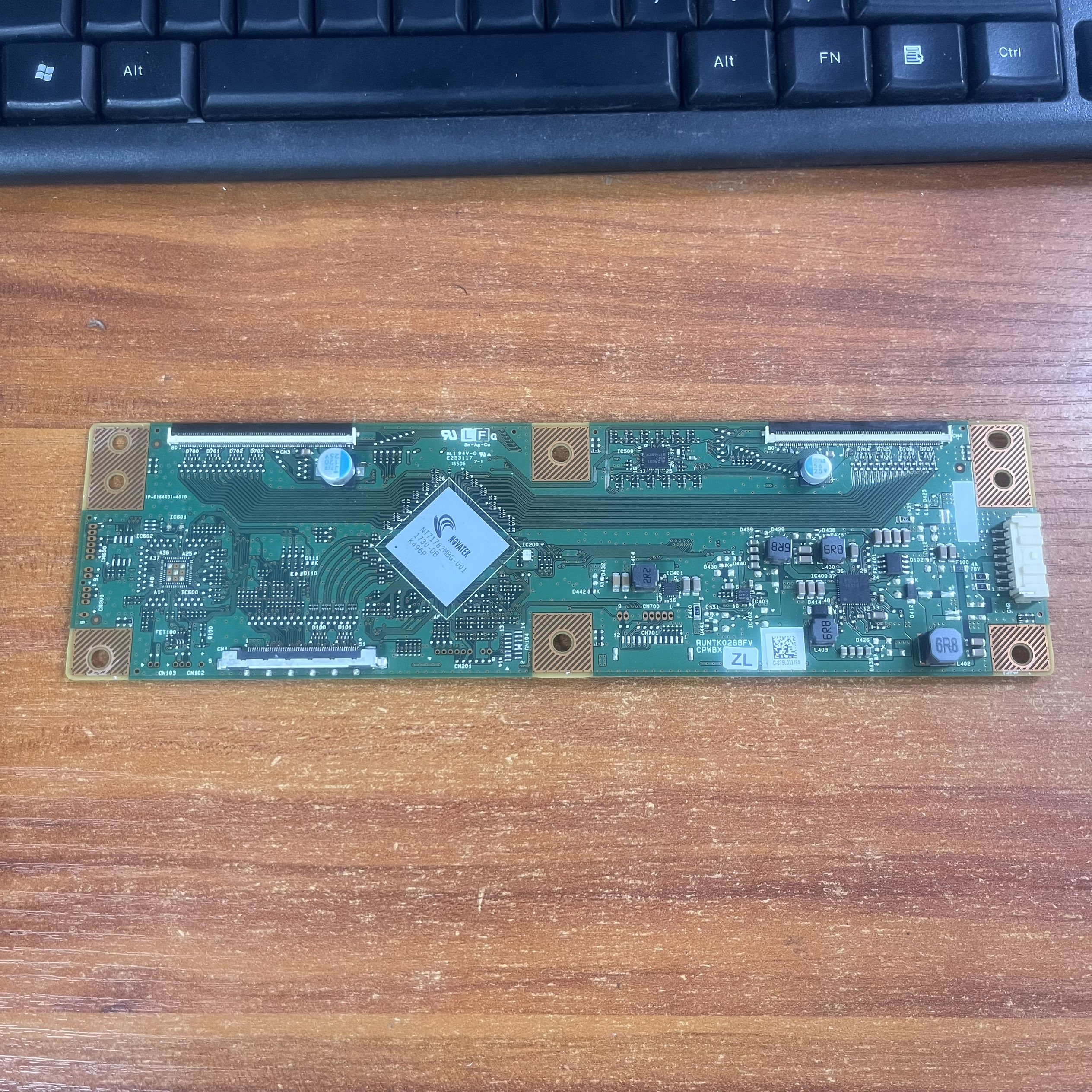 原装LCD-70TX8008A逻辑板