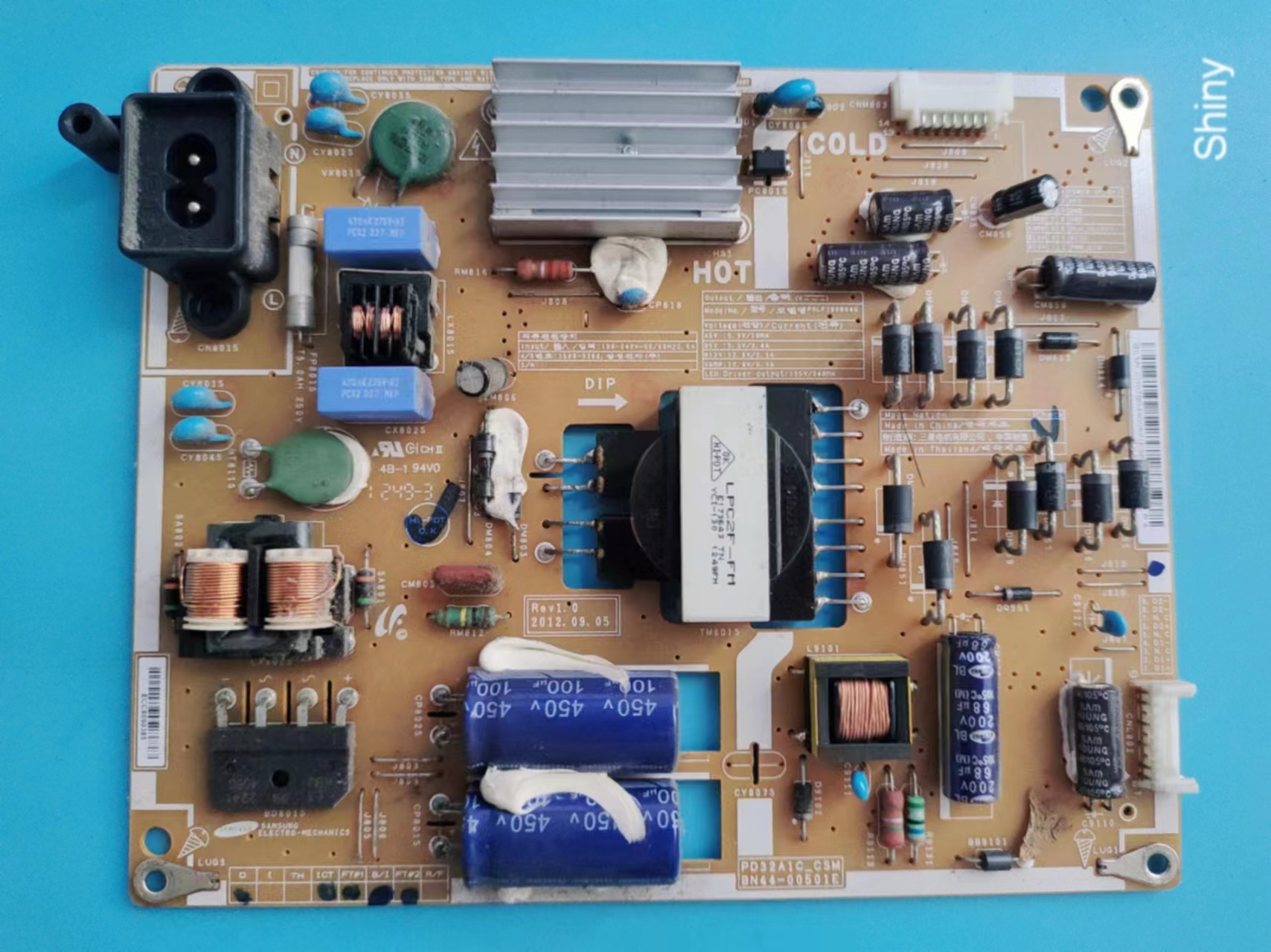 适用三星UA32ES5500R液晶电视