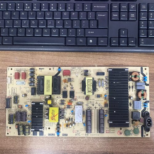 创维65S750U电源板实物图