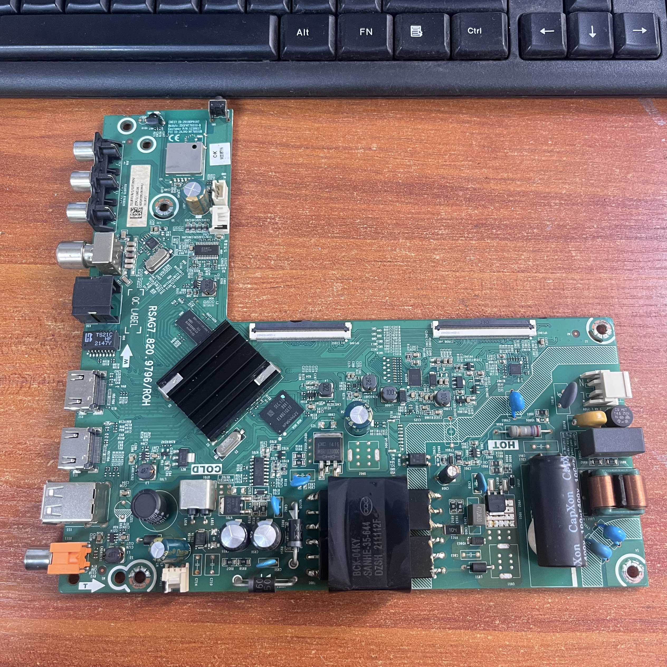 主板RSAG7.820.9796配屏HD425Y1F